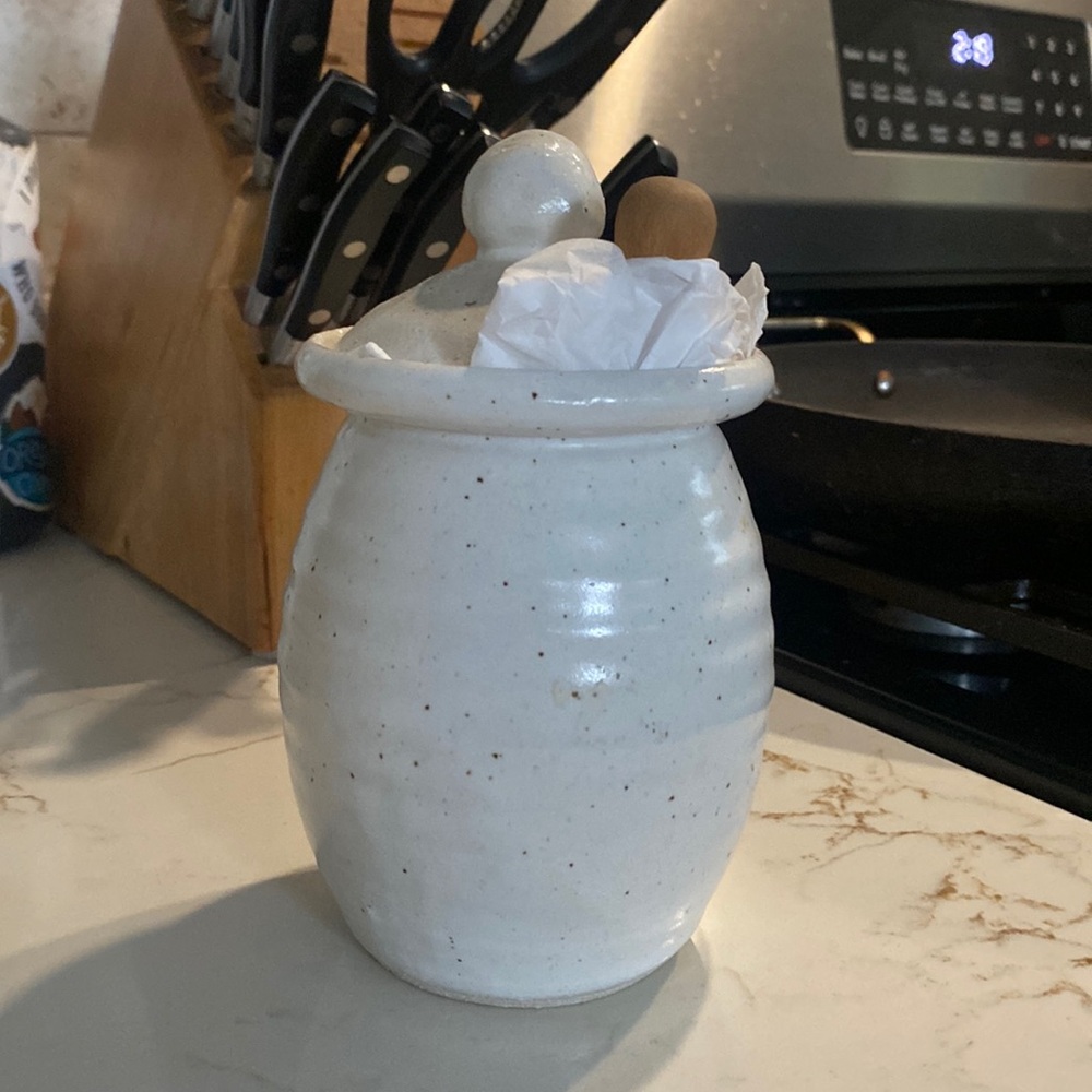 Ceramic Honey Jar with wooden dipper